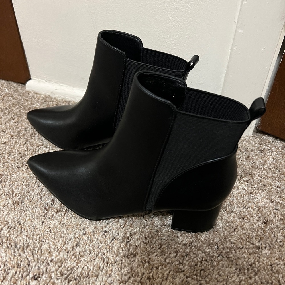 Lulus Chase Black Pointed Toe Ankle Booties